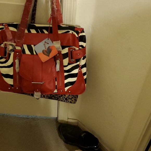 Purse - Picture 2 of 4